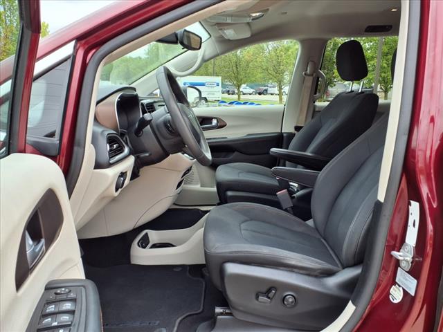 2017 Chrysler Pacifica LX