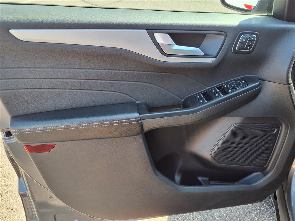 2025 Ford Escape Platinum - Photo 13