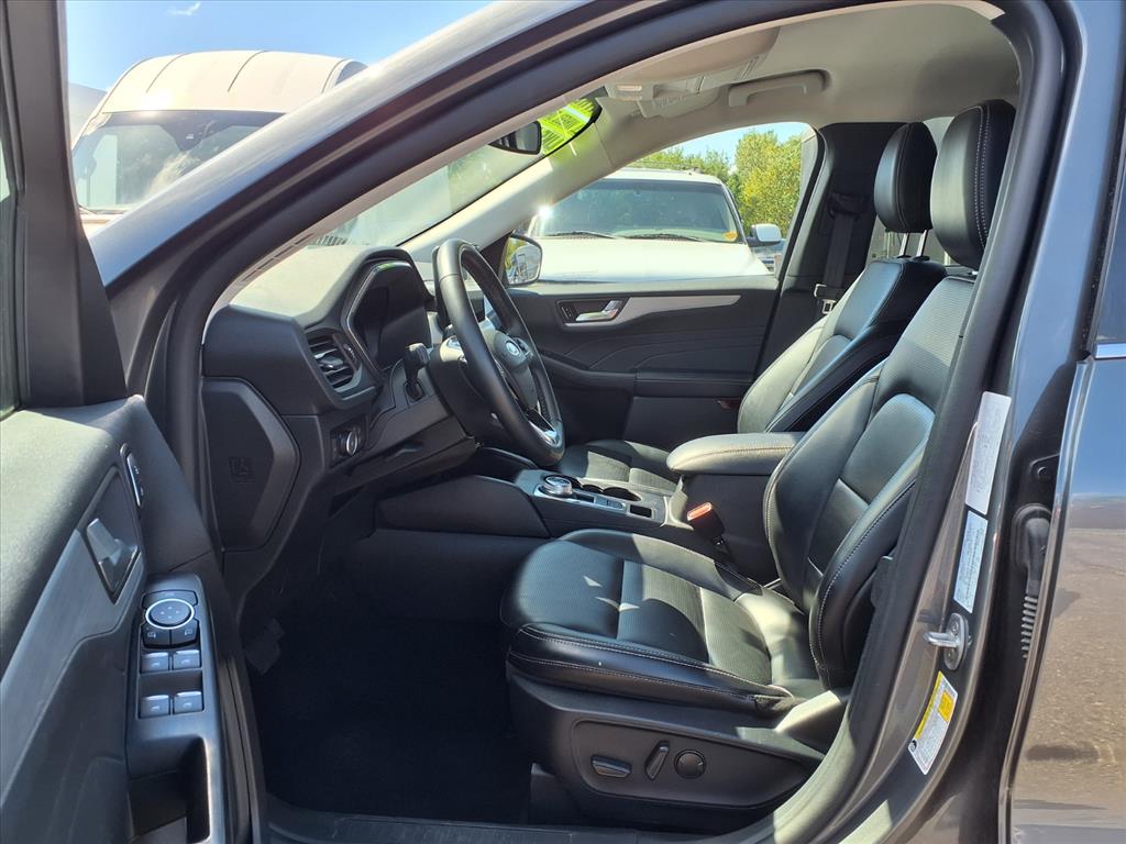 2025 Ford Escape Platinum - Photo 14