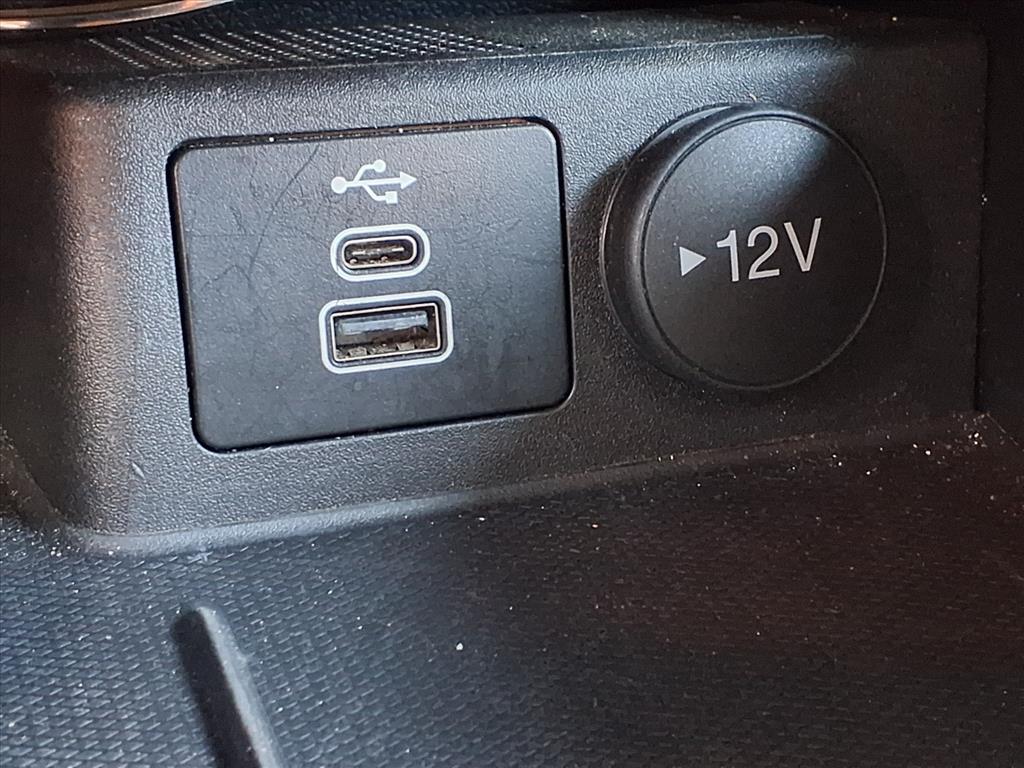 2025 Ford Escape ST-Line - Photo 19
