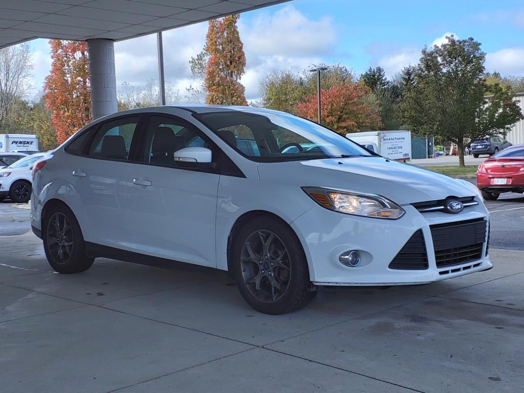 2014 Ford Focus SE - main photo