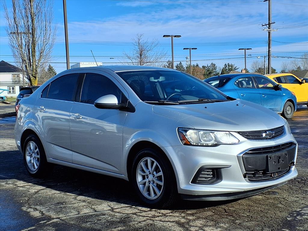 2017 Chevrolet Sonic LT Manual - main photo