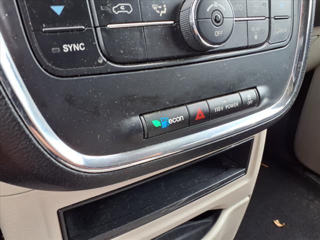2012 Chrysler Town and Country Touring