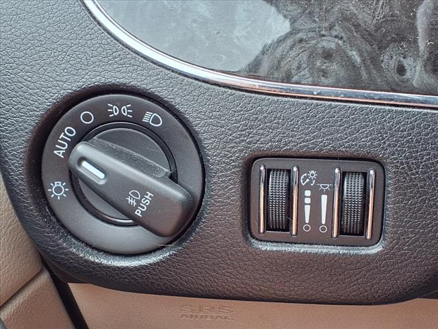 2016 Chrysler Town and Country Touring-L