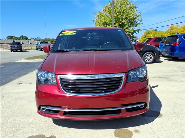 2014 Chrysler Town and Country S