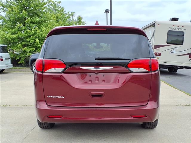 2017 Chrysler Pacifica LX
