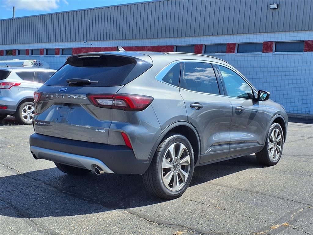 2025 Ford Escape Platinum - Photo 6