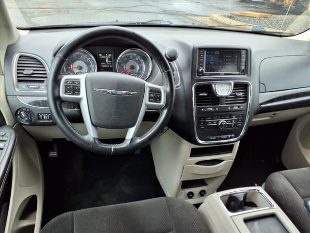 2012 Chrysler Town and Country Touring