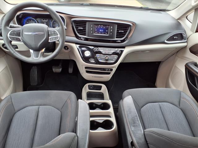 2017 Chrysler Pacifica LX