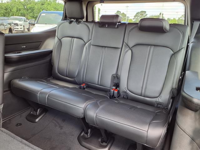 2025 Jeep Wagoneer Base