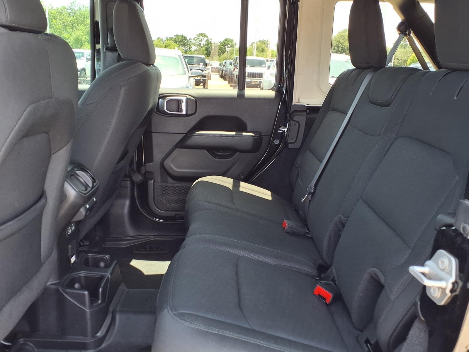 2019 Jeep Wrangler Unlimited Unlimited Sahara - 9