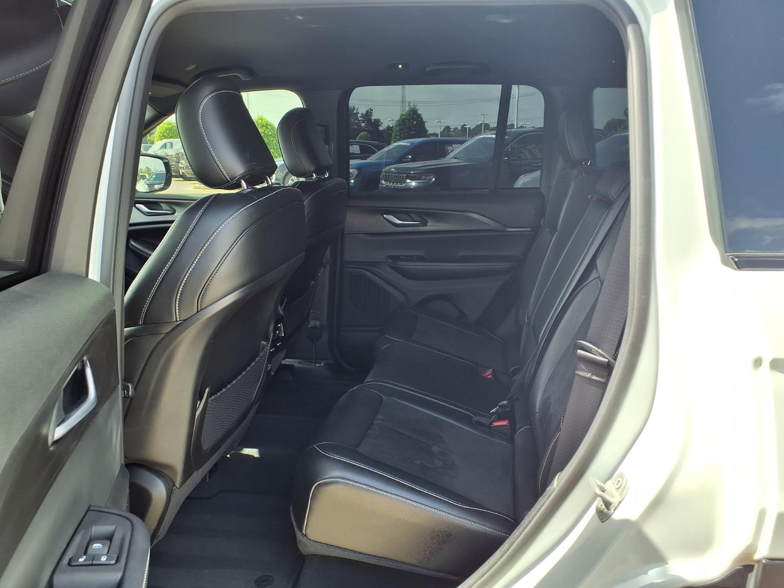 2023 Jeep Grand Cherokee Altitude - 9