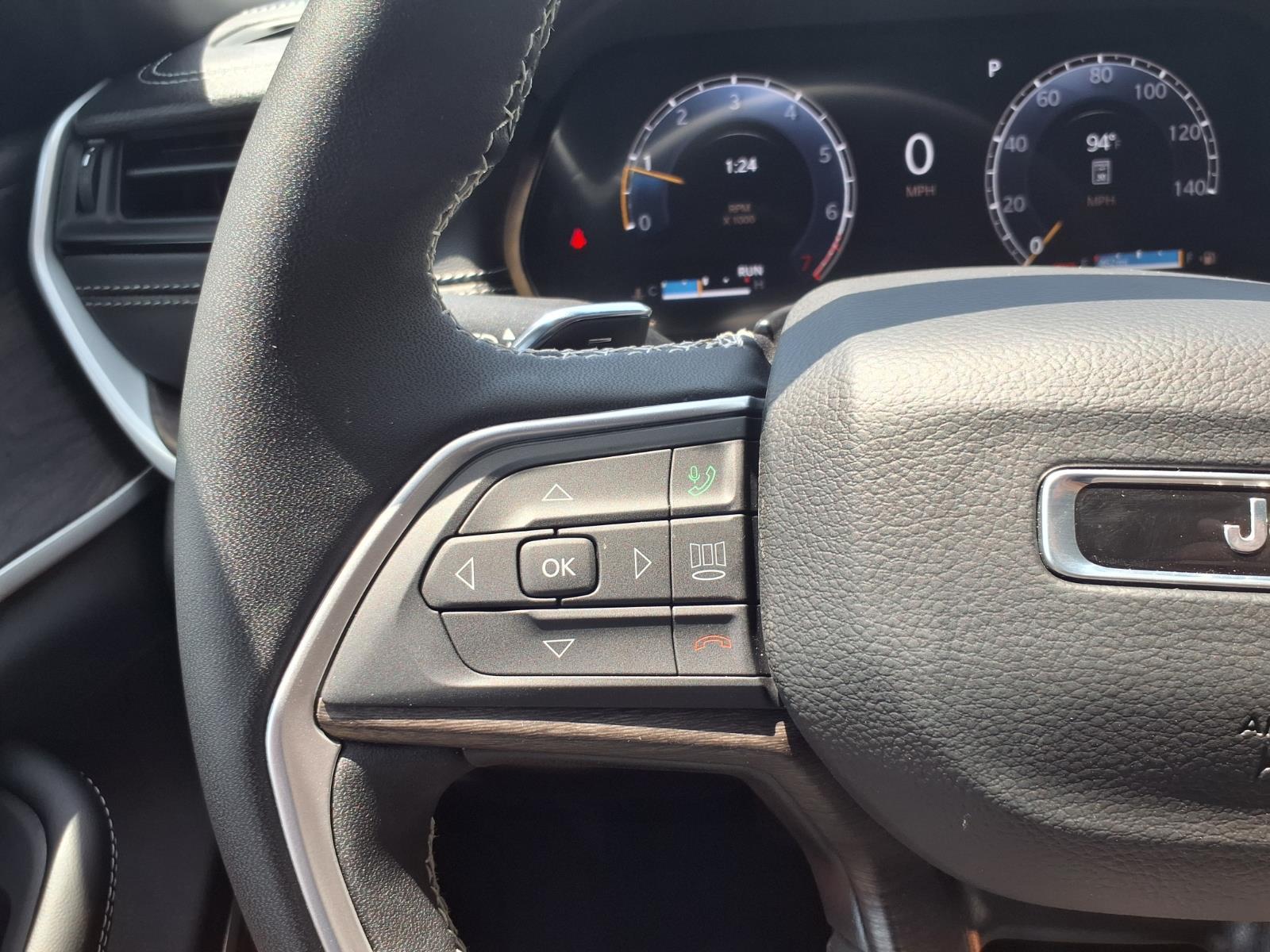 2026 Jeep Grand Cherokee Limited White at League City CDJR