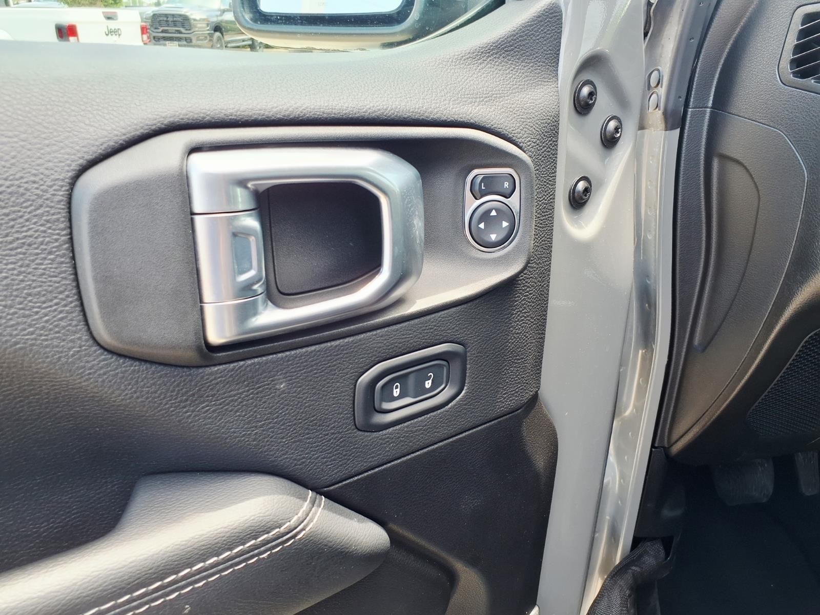 2022 Jeep Gladiator Overland - 9