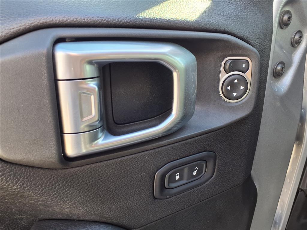 2020 Jeep Wrangler Unlimited Unlimited Sahara Billet Silver Metallic Clearcoat at League City CDJR