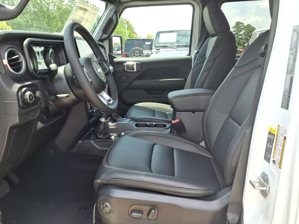 2025 Jeep Wrangler Sahara Bright White Clearcoat at League City CDJR