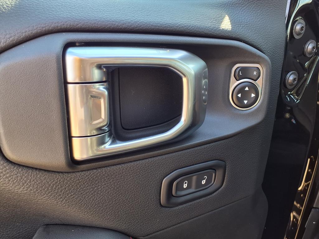 2026 Jeep Wrangler Rubicon Black at League City CDJR