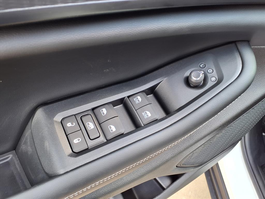 2025 Jeep Grand Cherokee Laredo Bright White Clearcoat at League City CDJR