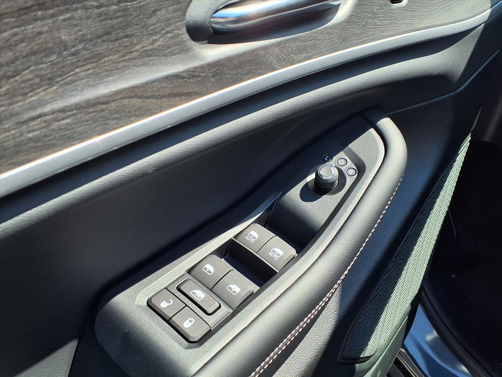 2025 Jeep Grand Cherokee Limited Metallic at League City CDJR