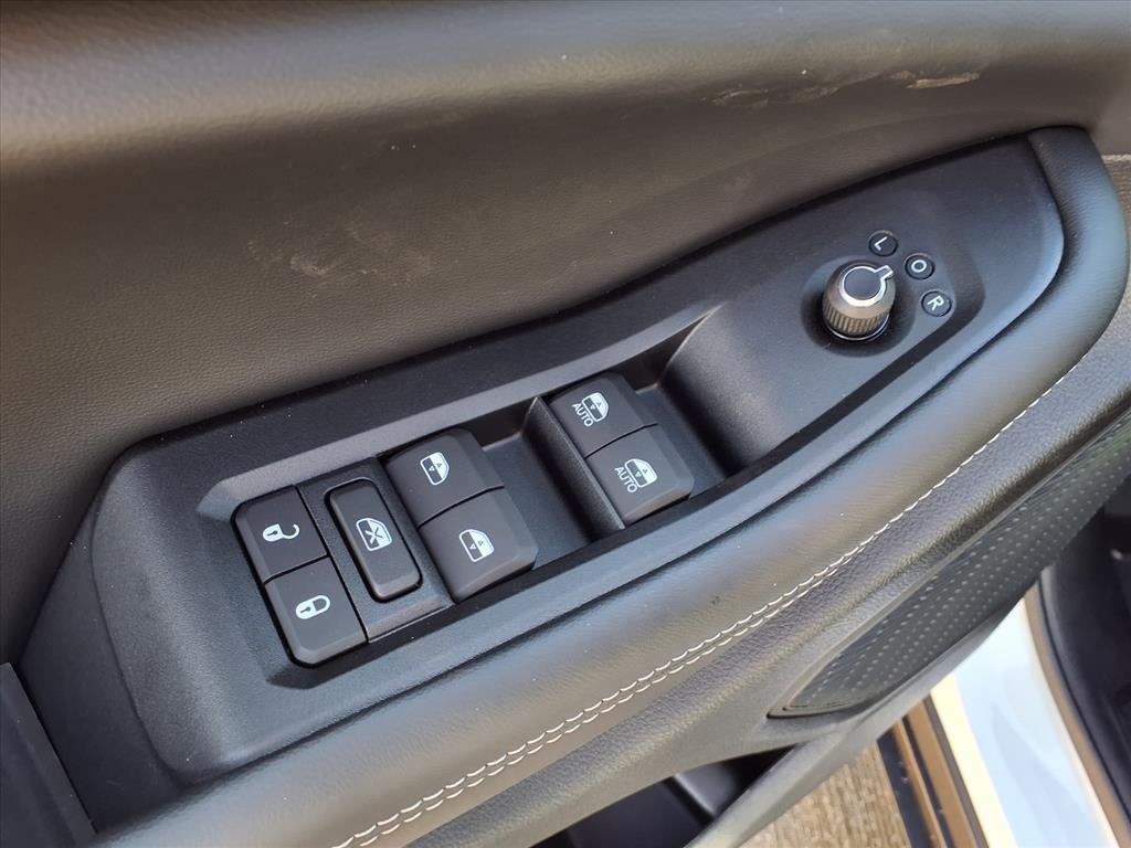 2025 Jeep Grand Cherokee Limited White at League City CDJR