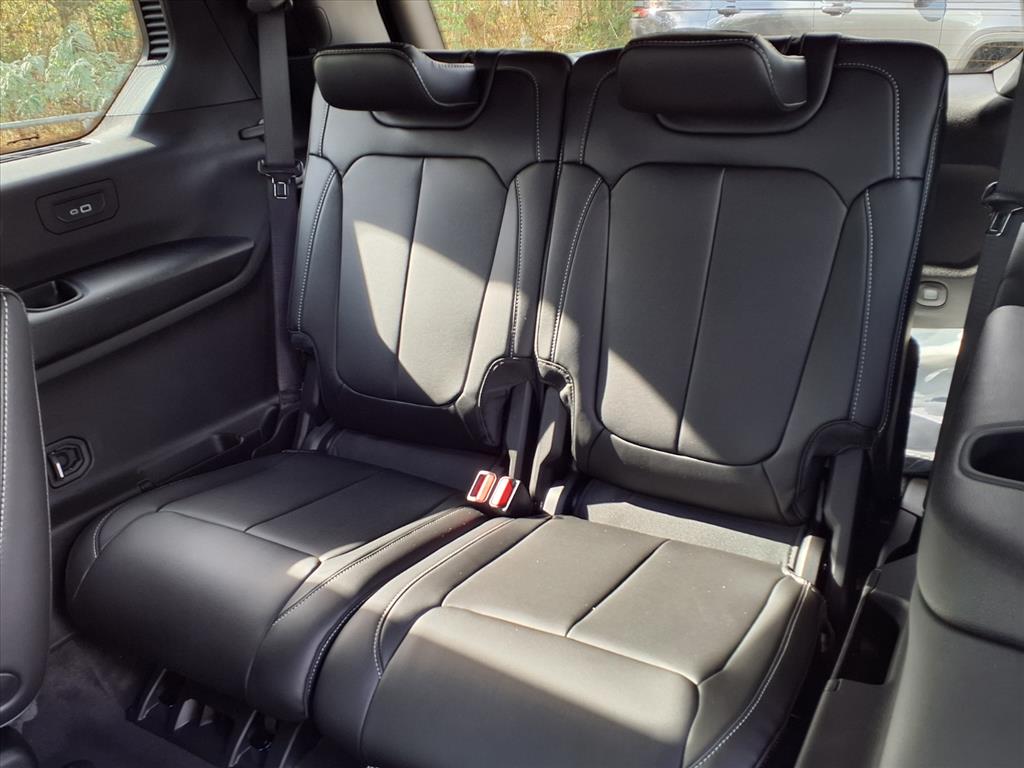 2025 Jeep Grand Cherokee L Limited Bright White Clearcoat at League City CDJR