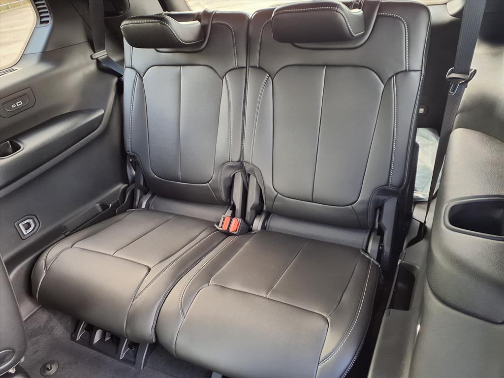 2025 Jeep Grand Cherokee L Limited Bright White Clearcoat at League City CDJR