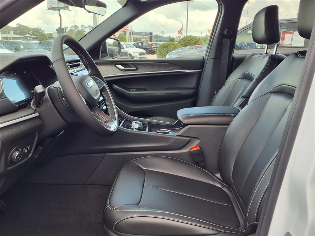 2025 Jeep Grand Cherokee L Limited Bright White Clearcoat at League City CDJR