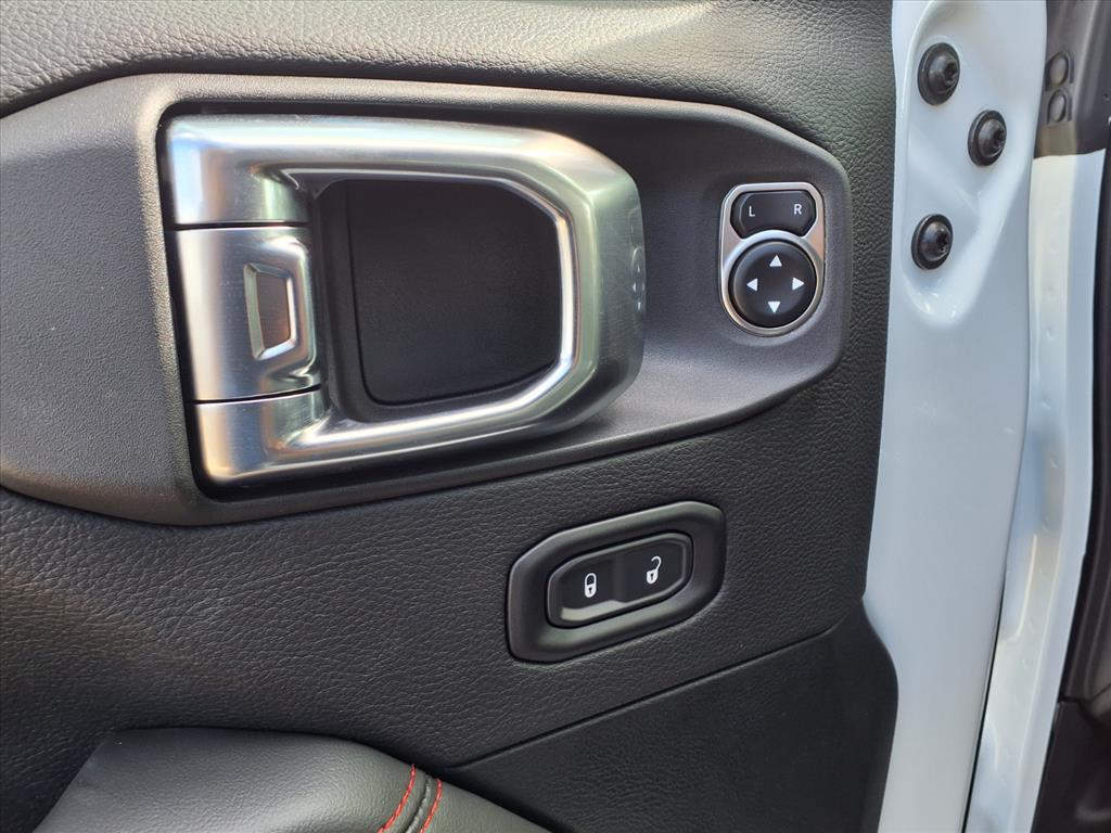 2026 Jeep Wrangler Rubicon Bright White Clearcoat at League City CDJR