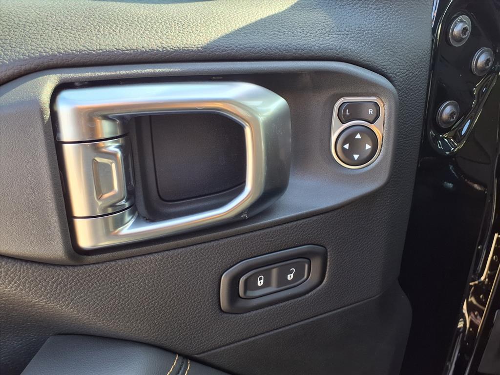 2026 Jeep Gladiator Sport Black Clearcoat at League City CDJR