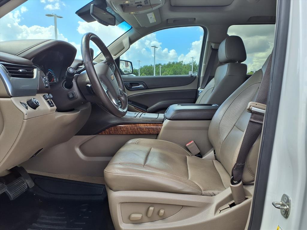 2017 Chevrolet Suburban Premier - 9