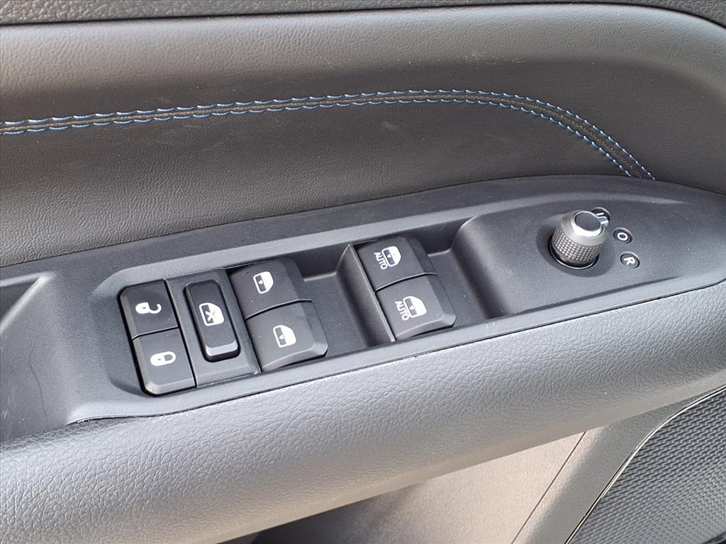 2026 Jeep Compass Latitude White at League City CDJR