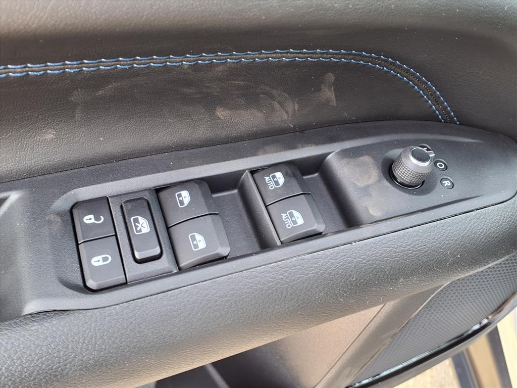 2026 Jeep Compass Latitude Silver at League City CDJR