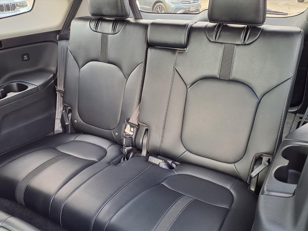 2023 Honda Pilot EX-L 8 Passenger - 9