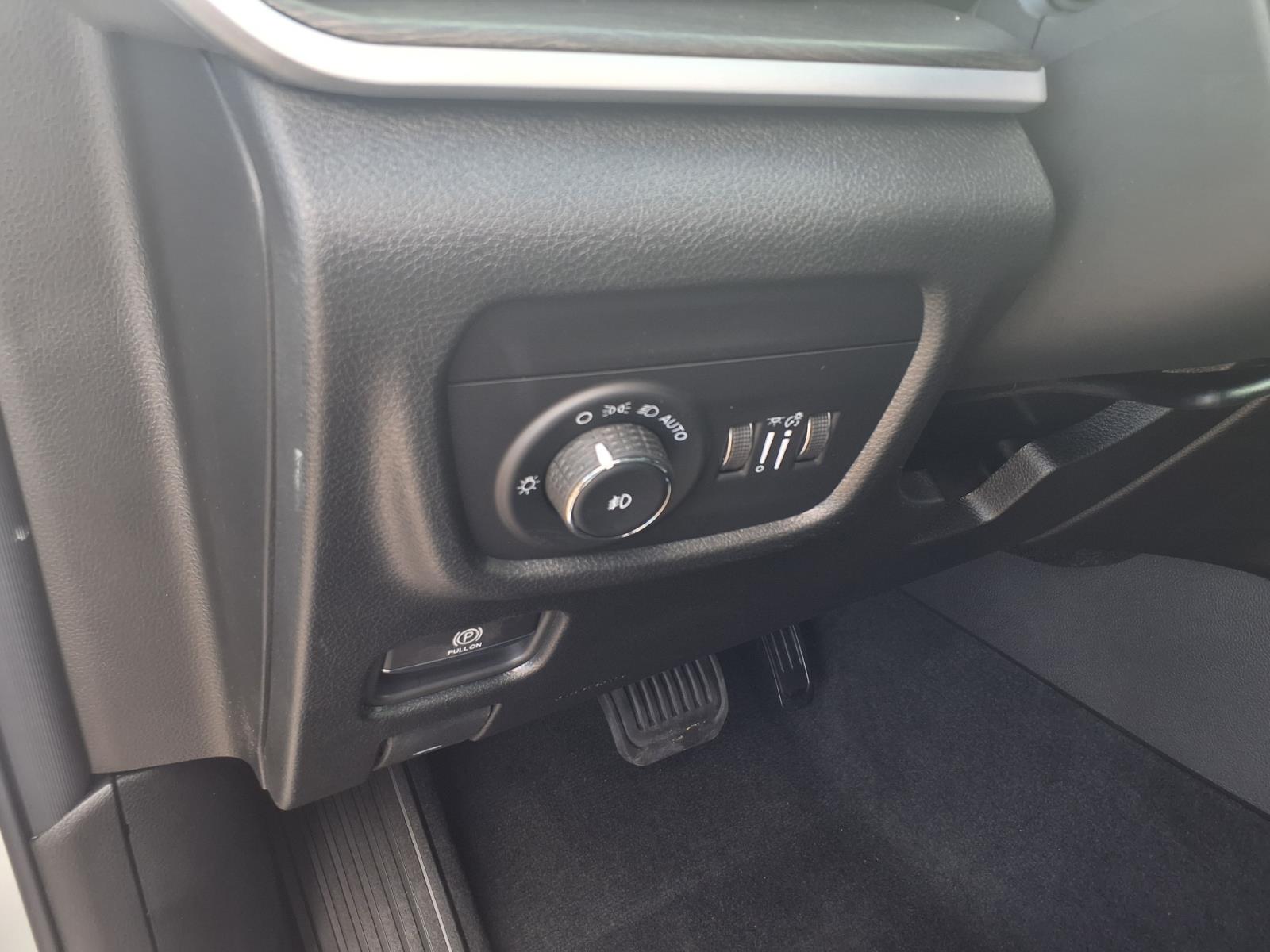 2026 Jeep Grand Cherokee Limited White at League City CDJR