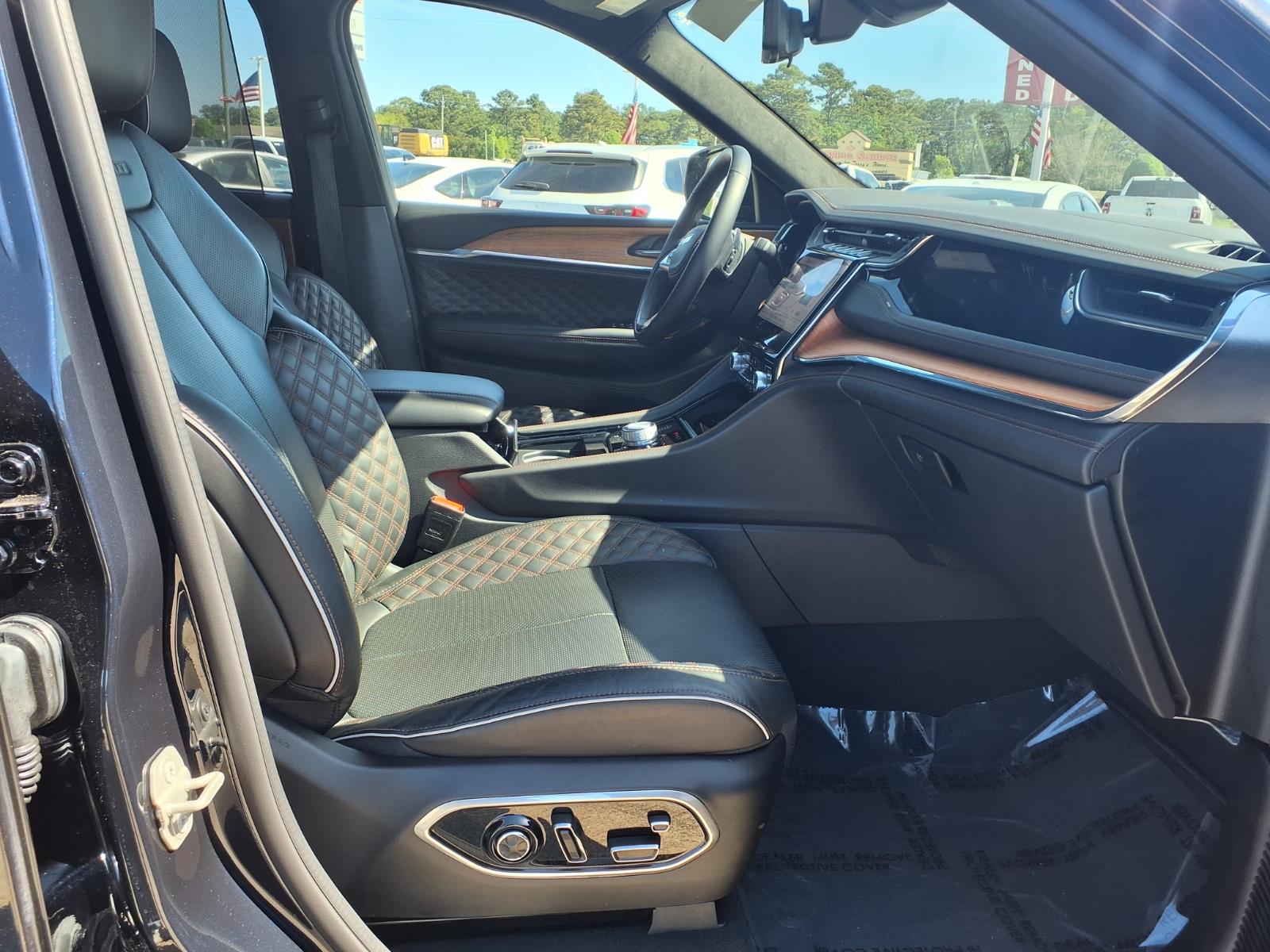 2024 Jeep Grand Cherokee Summit - 10