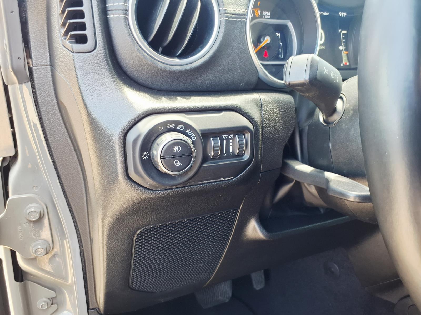 2022 Jeep Gladiator Overland - 10