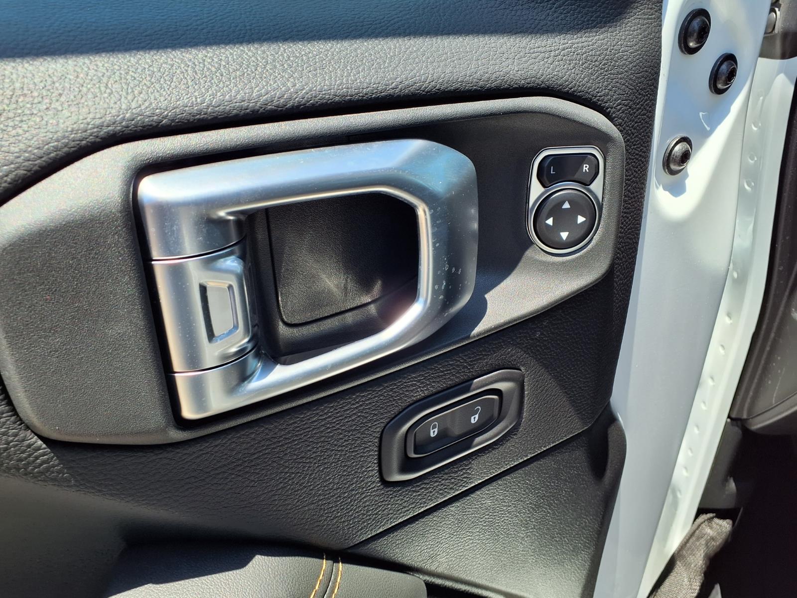2026 Jeep Gladiator Sport White at League City CDJR