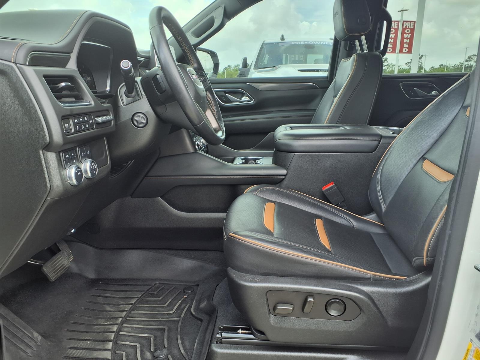 2022 GMC Yukon AT4 - 10