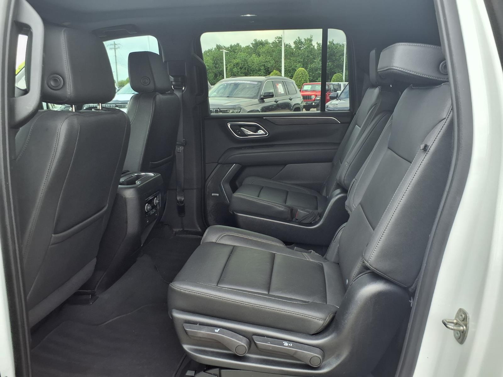 2023 Chevrolet Suburban Z71 - 10