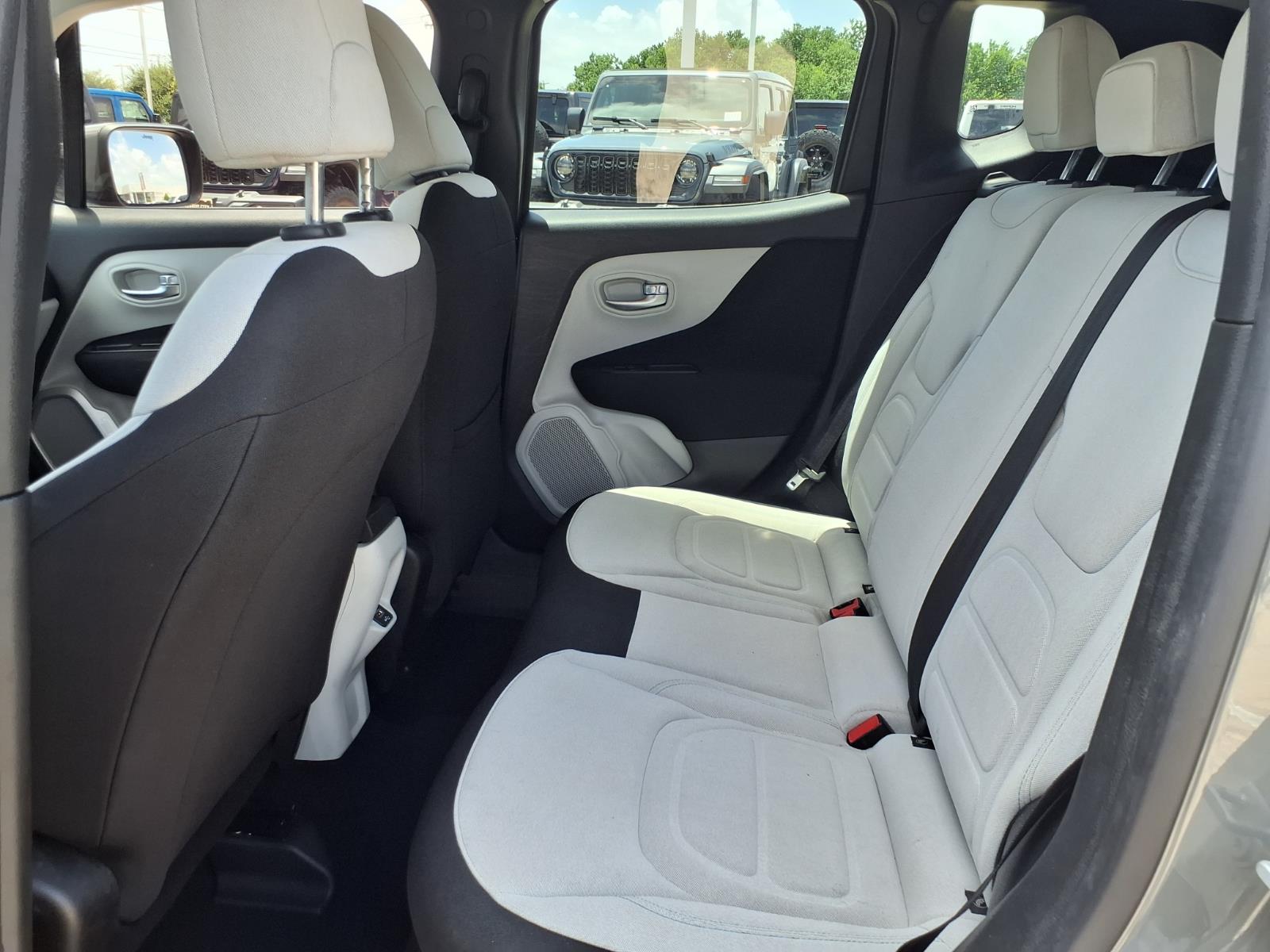 2021 Jeep Renegade Latitude - 10