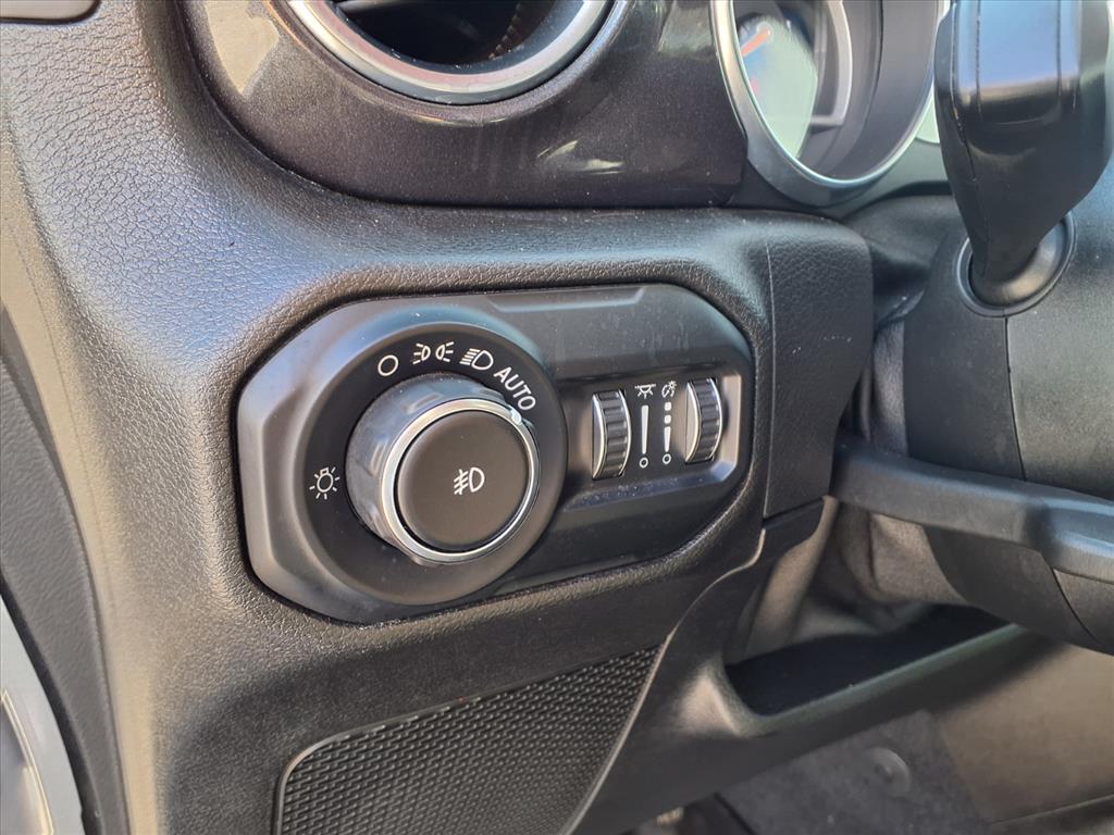 2020 Jeep Wrangler Unlimited Unlimited Sahara Billet Silver Metallic Clearcoat at League City CDJR