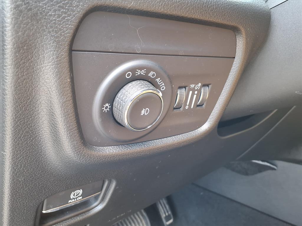 2022 Jeep Grand Cherokee Summit - 10