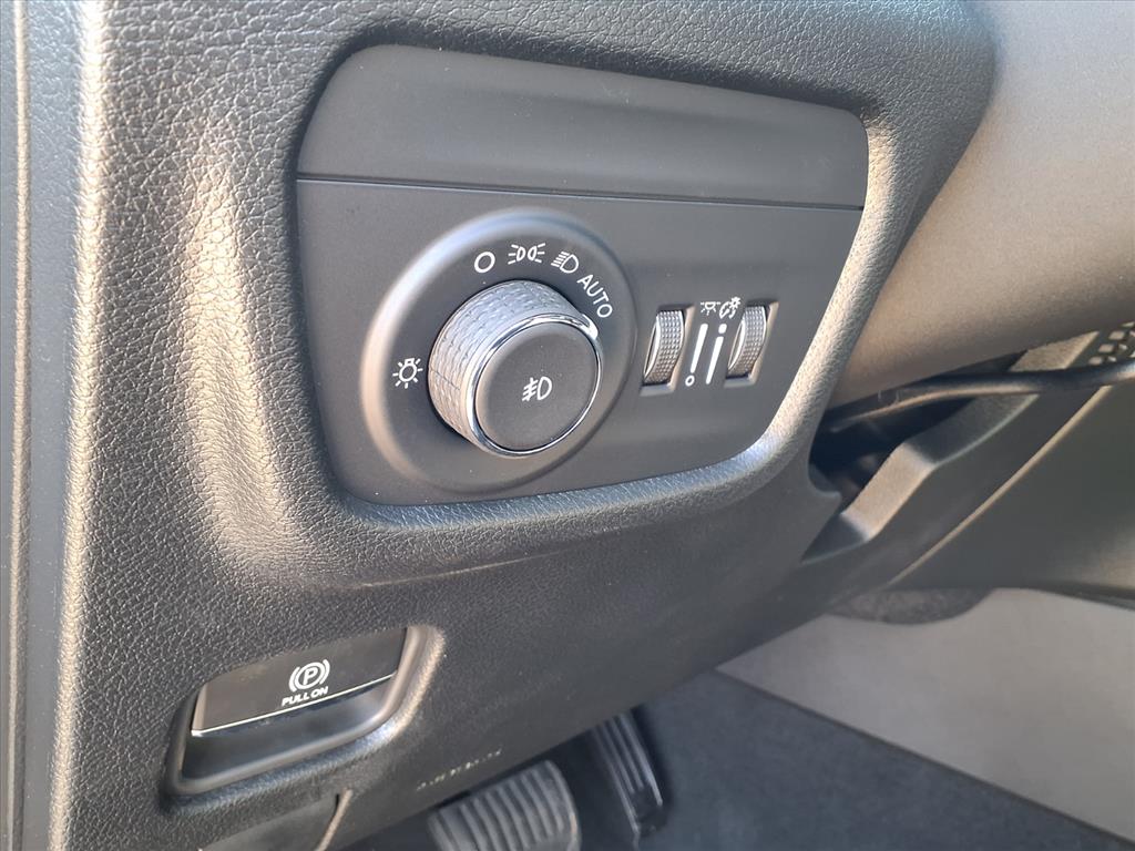 2025 Jeep Grand Cherokee Limited White at League City CDJR