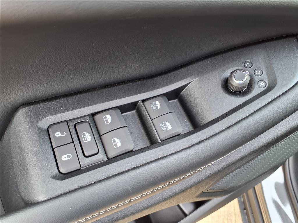 2025 Jeep Grand Cherokee L Laredo Metallic at League City CDJR