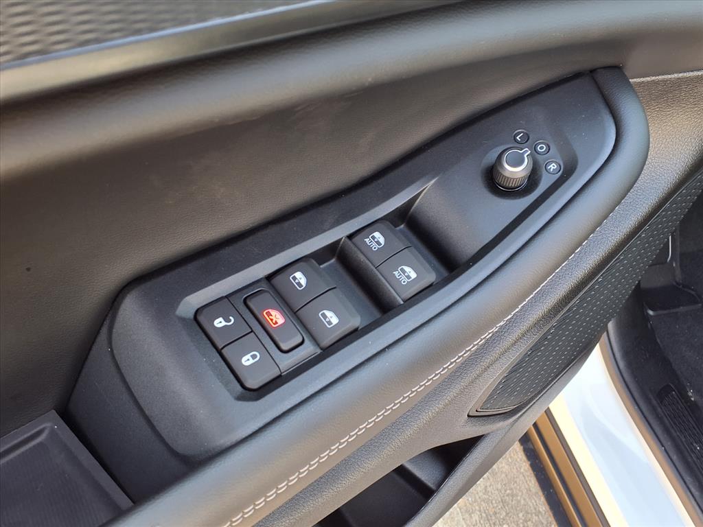 2025 Jeep Grand Cherokee L Laredo Bright White Clearcoat at League City CDJR