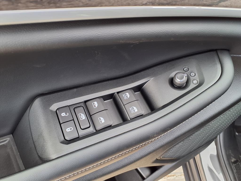 2025 Jeep Grand Cherokee L Limited Metallic at League City CDJR