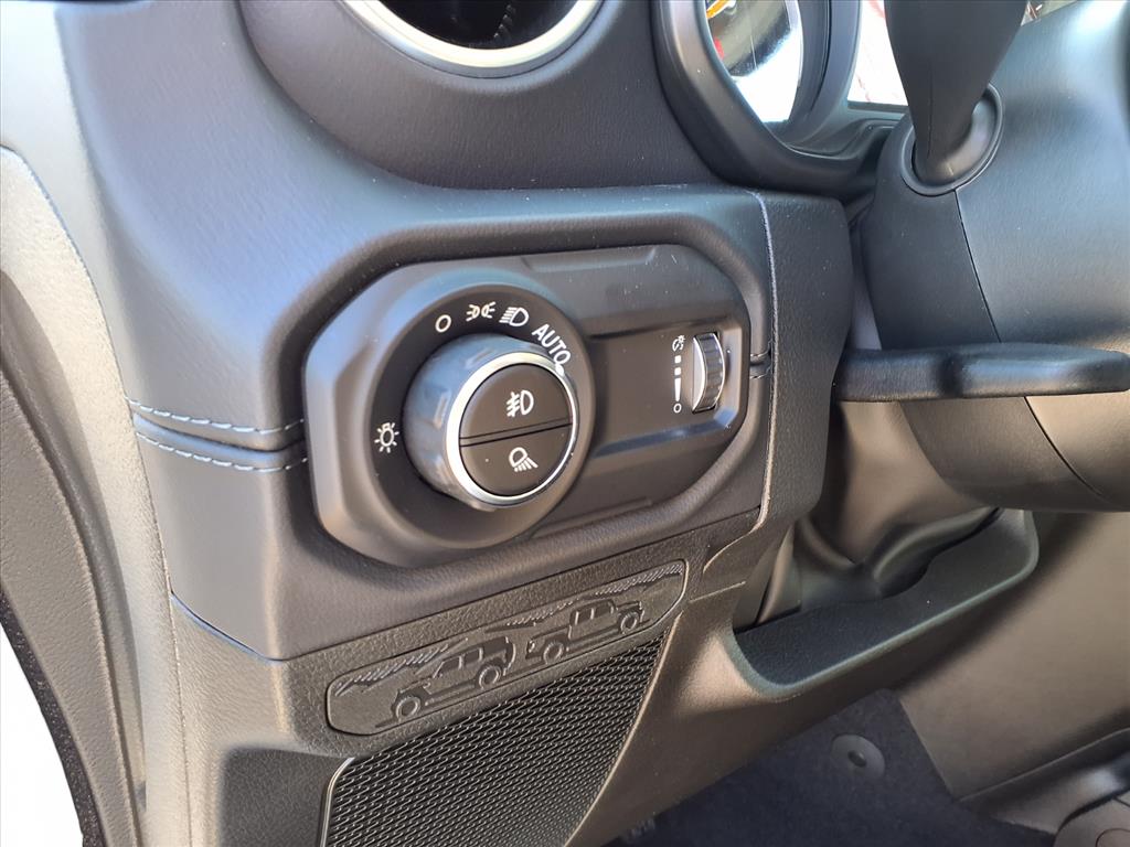 2025 Jeep Gladiator Sport Bright White Clearcoat at League City CDJR