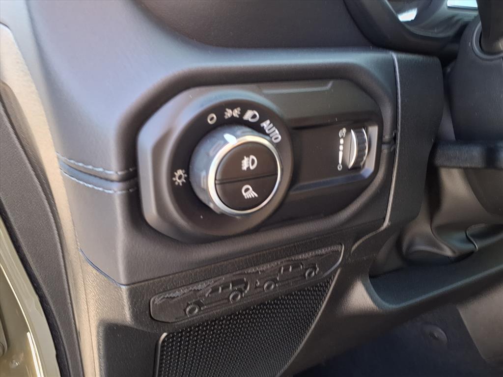 2026 Jeep Gladiator Sport Pj5 41 at League City CDJR