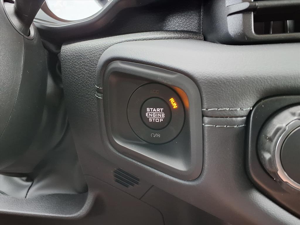2026 Jeep Gladiator Sport Bright White Clearcoat at League City CDJR