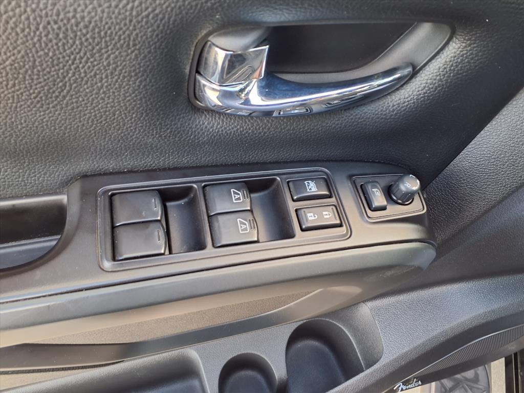 2019 Nissan Titan SL - 10